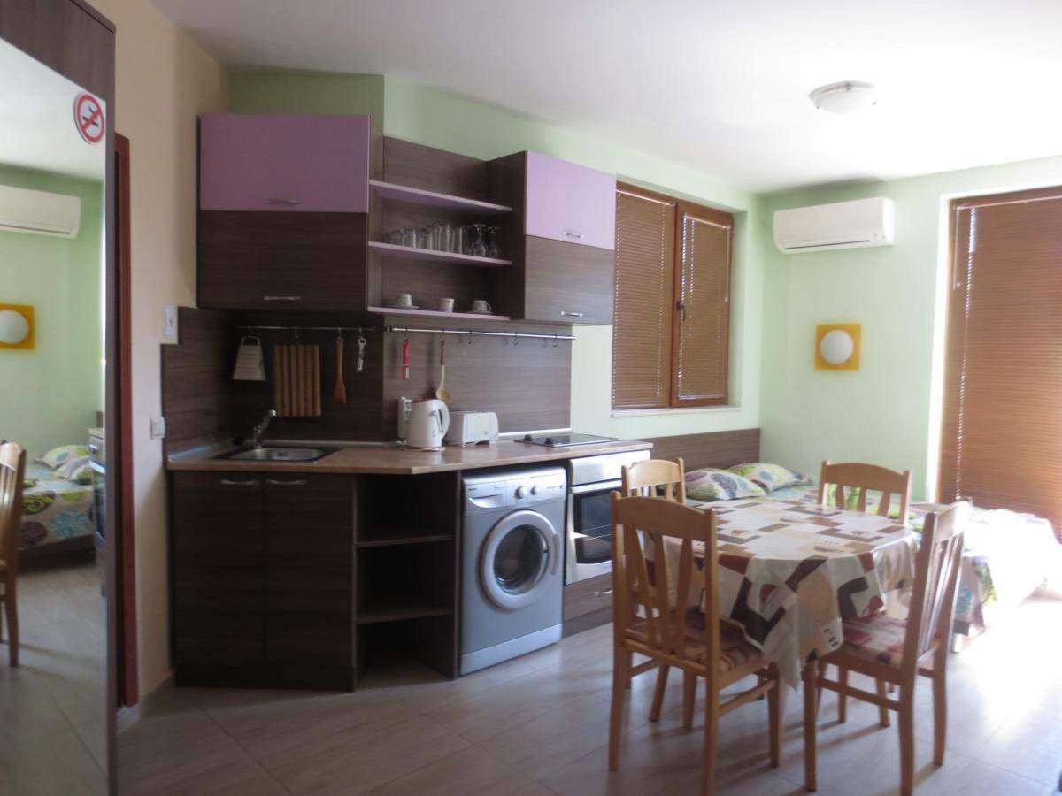 Fantasy Apartments Saint Constantine And Helena Resort St. Konstantin og Helena Eksteriør bilde